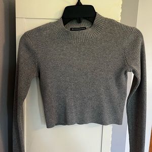 Brandy Melville Grey Long Sleeve Cropped. Great Conditon.